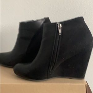 Madden black platform bootie
